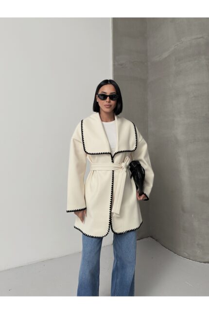 Nakış Detaylı Kemerli Yumuşak Bej Ceket – Bej - Alfudo Moda