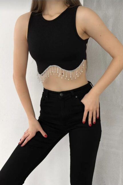 Kolsuz Beli Zincir Elmas Taş Detaylı Crop Kaşkorse Kumaş Bluz Taşlıcrop - Siyah