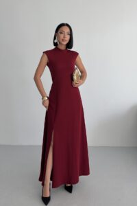 Bisiklet Yaka Yırtmaçlı Bordo Maxi Elbise - Bordo